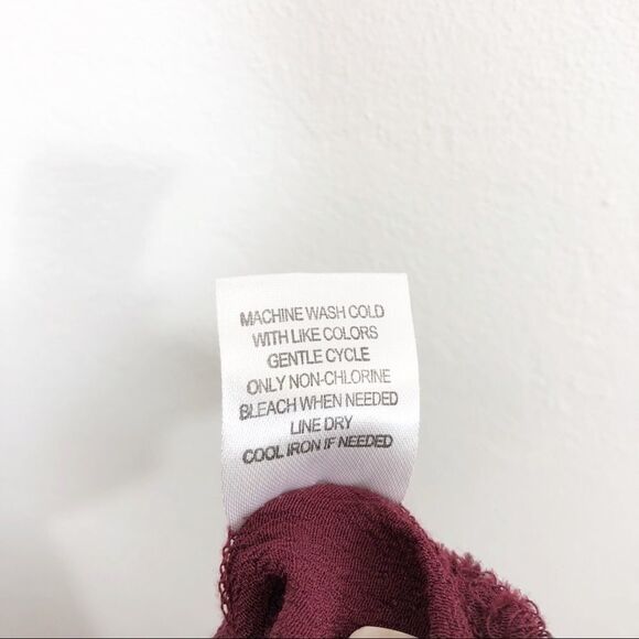 🏝Kendall & Kylie | Burgundy Lace Dress - Picture 7 of 7